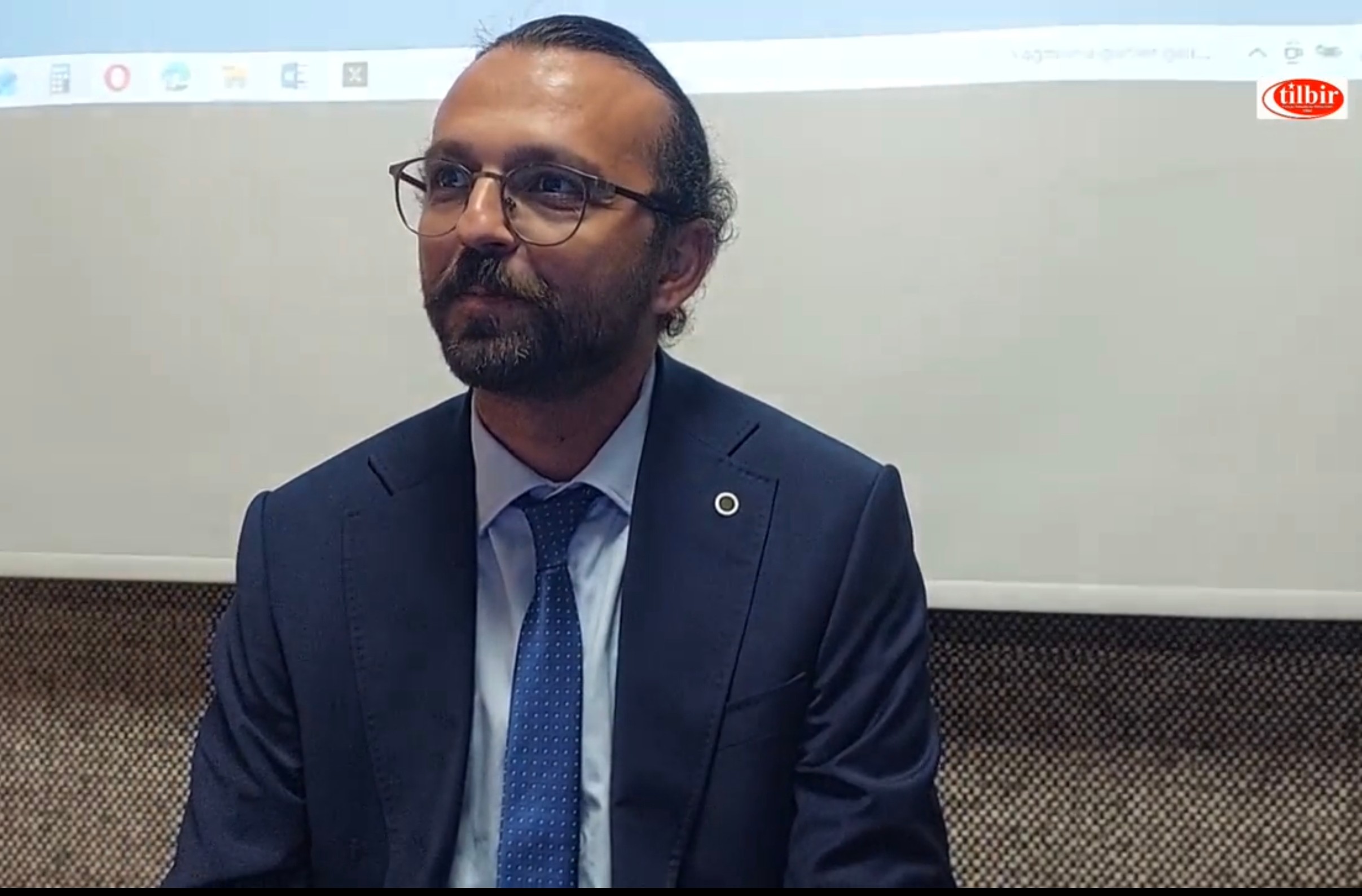 SAHA VE S�B�RYA T�RKLER� - Dr. Mehmet Mustafa ERKAL