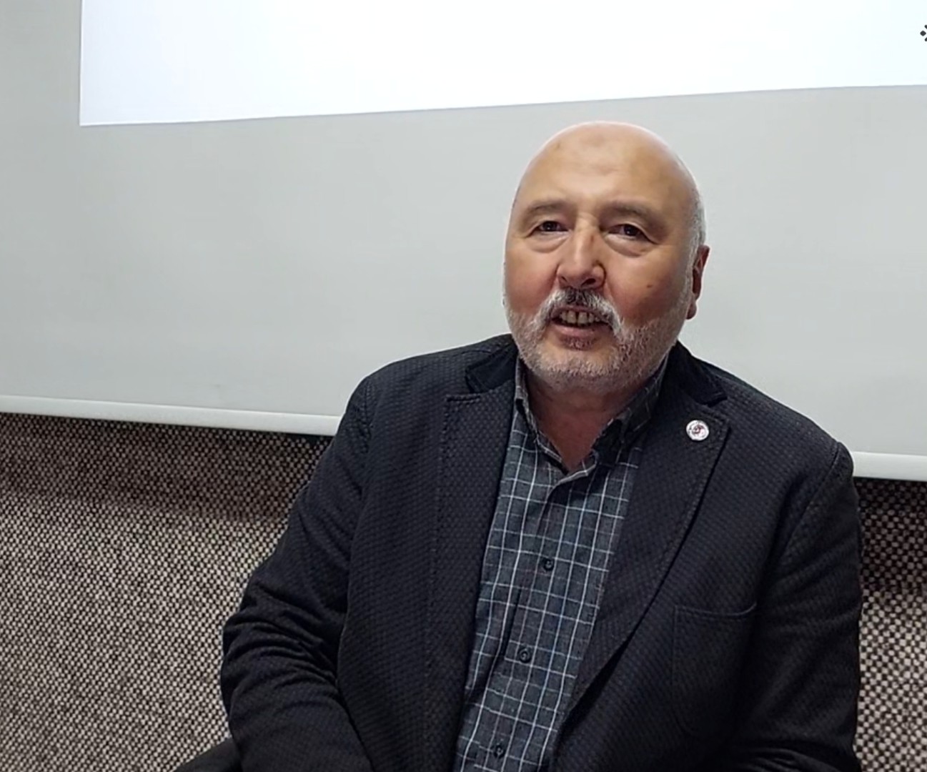 MO�OL�STAN'DA TAR�H� �ZLER�M�Z - Prof. Dr. Mustafa BA�